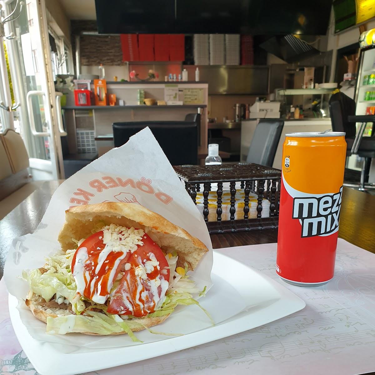 Restaurant "Dost Pizza & Kebap" in Blumberg