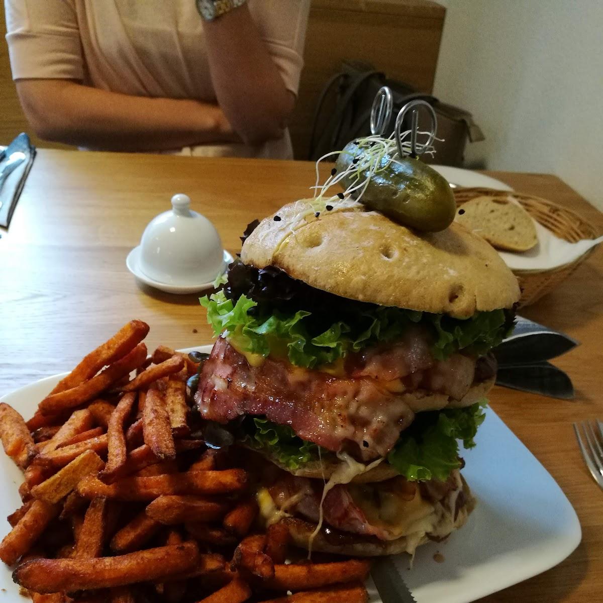 Restaurant "Gasthaus  zum Schatten " in Dirlewang