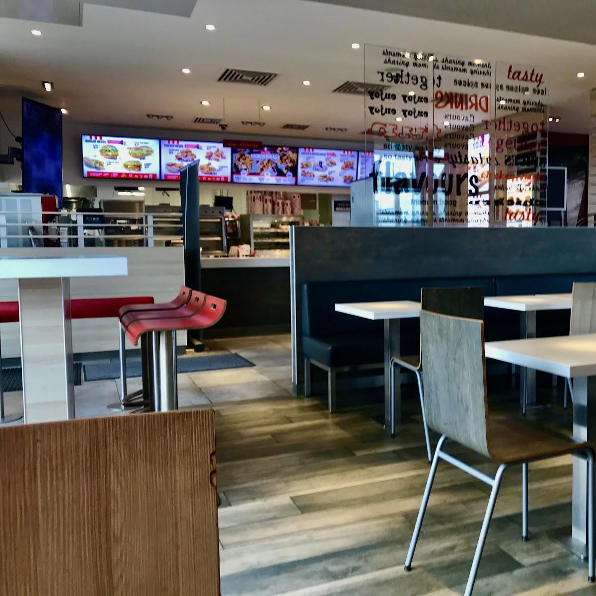Restaurant "Kentucky Fried Chicken" in Lehre