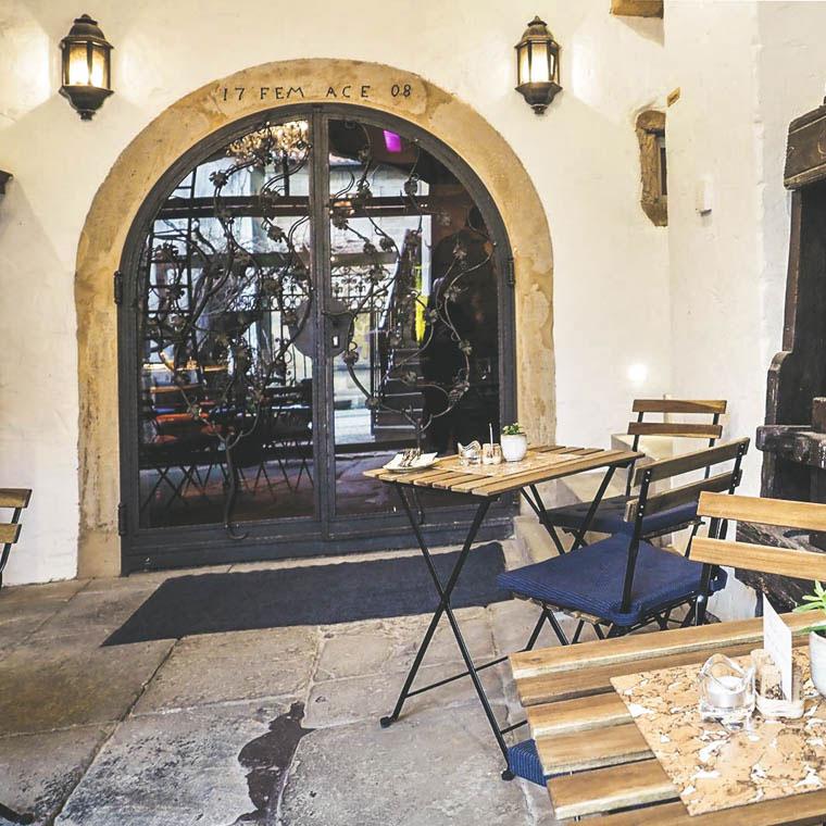 Restaurant "Quetschekuche Stubb" in  Weinstraße