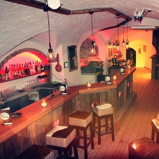 Restaurant "Bar Helmut" in  Inn