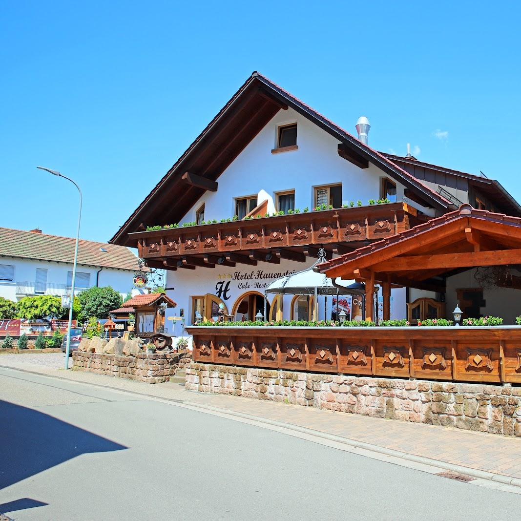 Restaurant "Dorfstübel Hotel-Cafe-Restaurant am Schuhmuseum" in Hauenstein