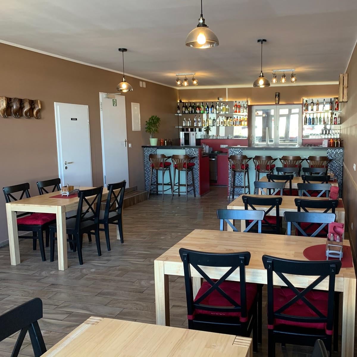 Restaurant "Reina Cafe & Restaurant" in Wörth an der Isar