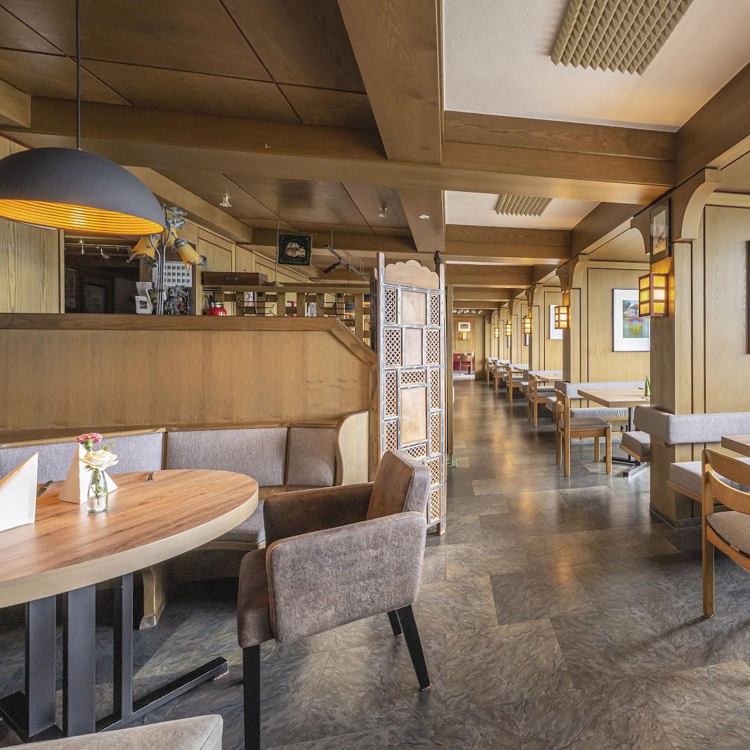 Restaurant "Berg-Gasthof Hötzelein GmbH &. Co. KG" in Kunreuth