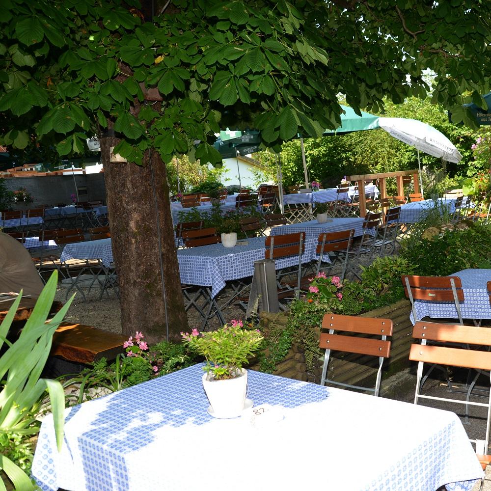 Restaurant "Altwirt" in Piding