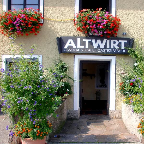 Restaurant "Altwirt" in Piding