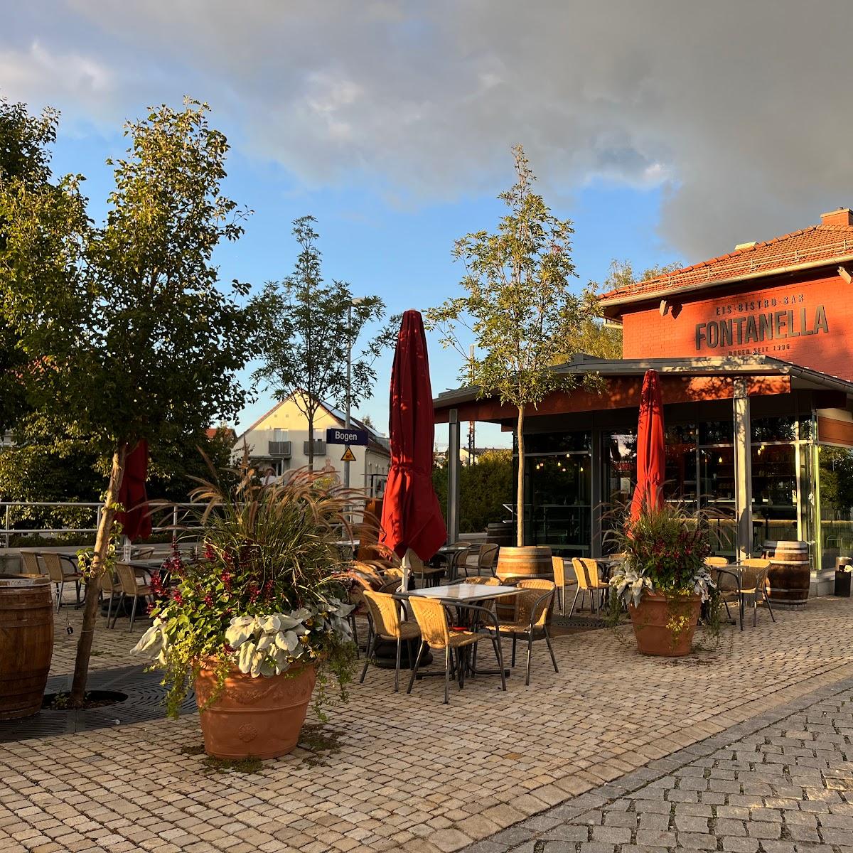 Restaurant "Gelateria Eisdiele Fontanella Bistro Bar  seit 1996 in" in Bogen