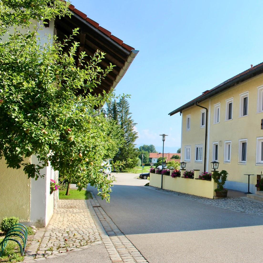 Restaurant "Hendlwirt Obermaier" in  Tittmoning