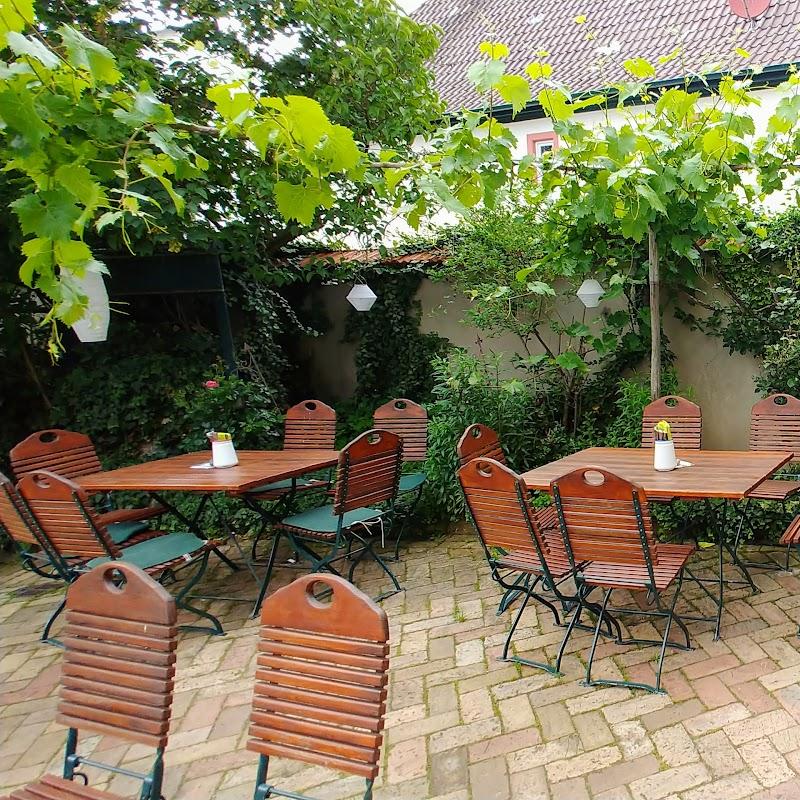 Restaurant "Gaststätte  Woistubb" in Lörzweiler