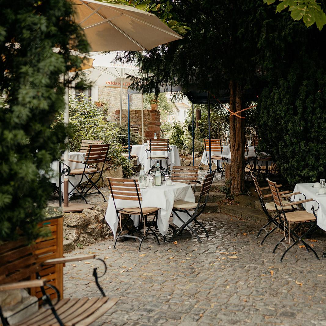 Restaurant "Landhotel und Gutsschänke Battenheimer Hof" in Verbandsgemeinde Bodenheim