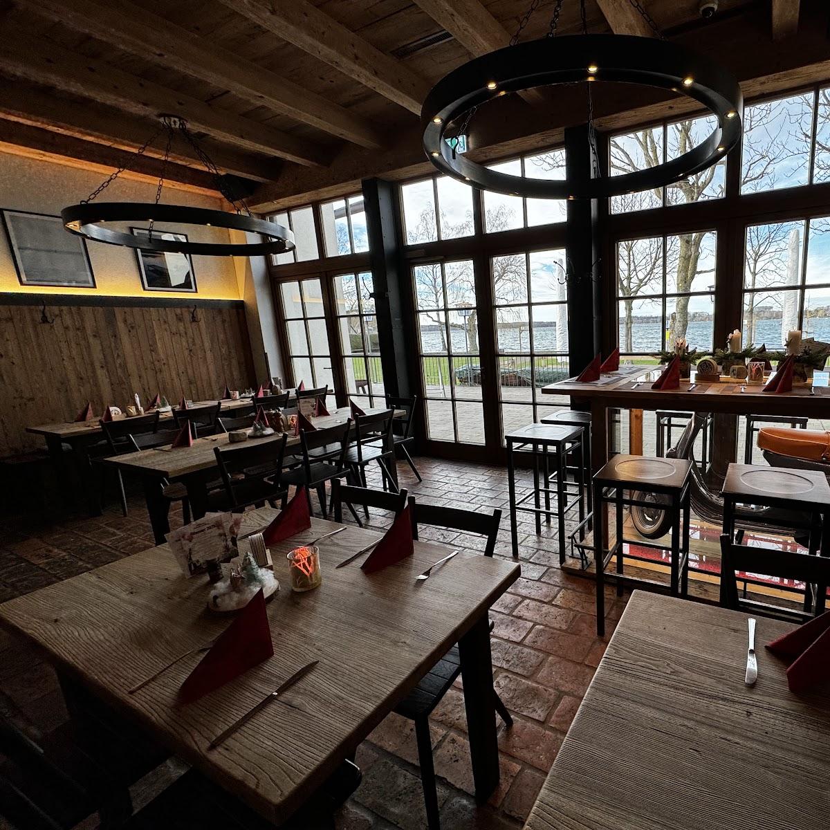 Restaurant "Augustiner am  - Strandbad Fleischmann - Kiosk & Biergarten" in Wörthsee
