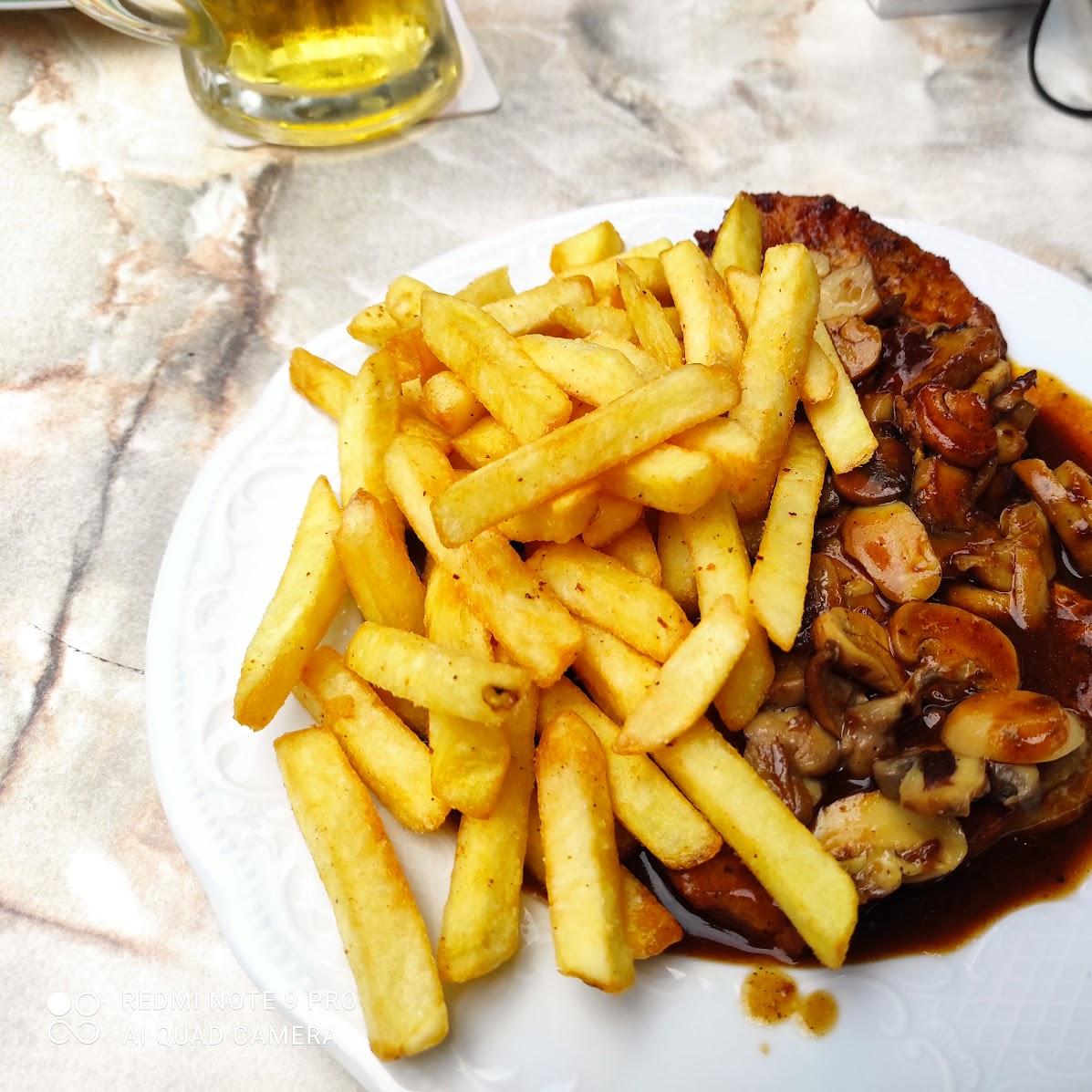 Restaurant "Gasthaus  Zur Heidelsburg  -Sonja Weinsberger" in Hundsweihersägemühle