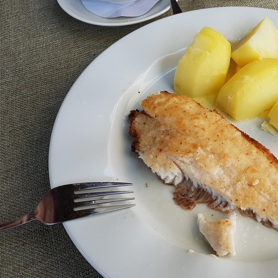 Restaurant "Gutsschenke Burg Rabenstein" in  Ahorntal