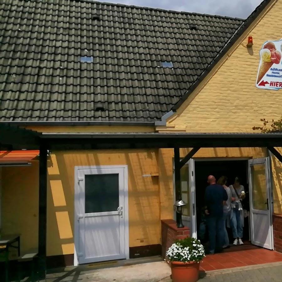 Restaurant "Eisverkauf Zum Kachelöfchen" in Heist
