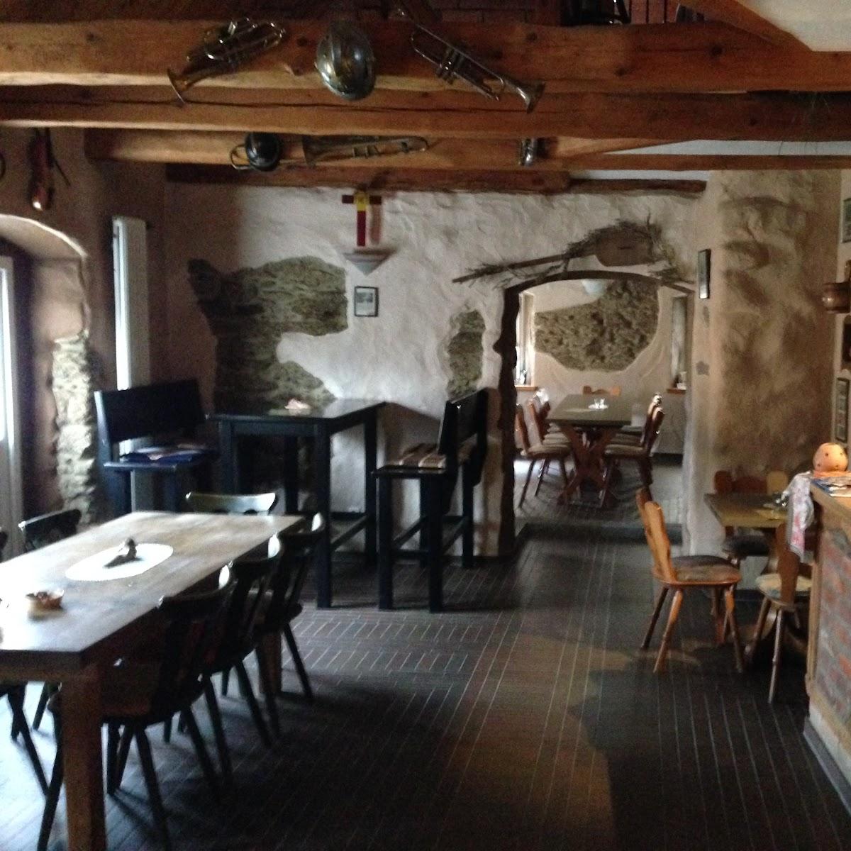 Restaurant "Zoiglstube Wolfladl" in Falkenberg