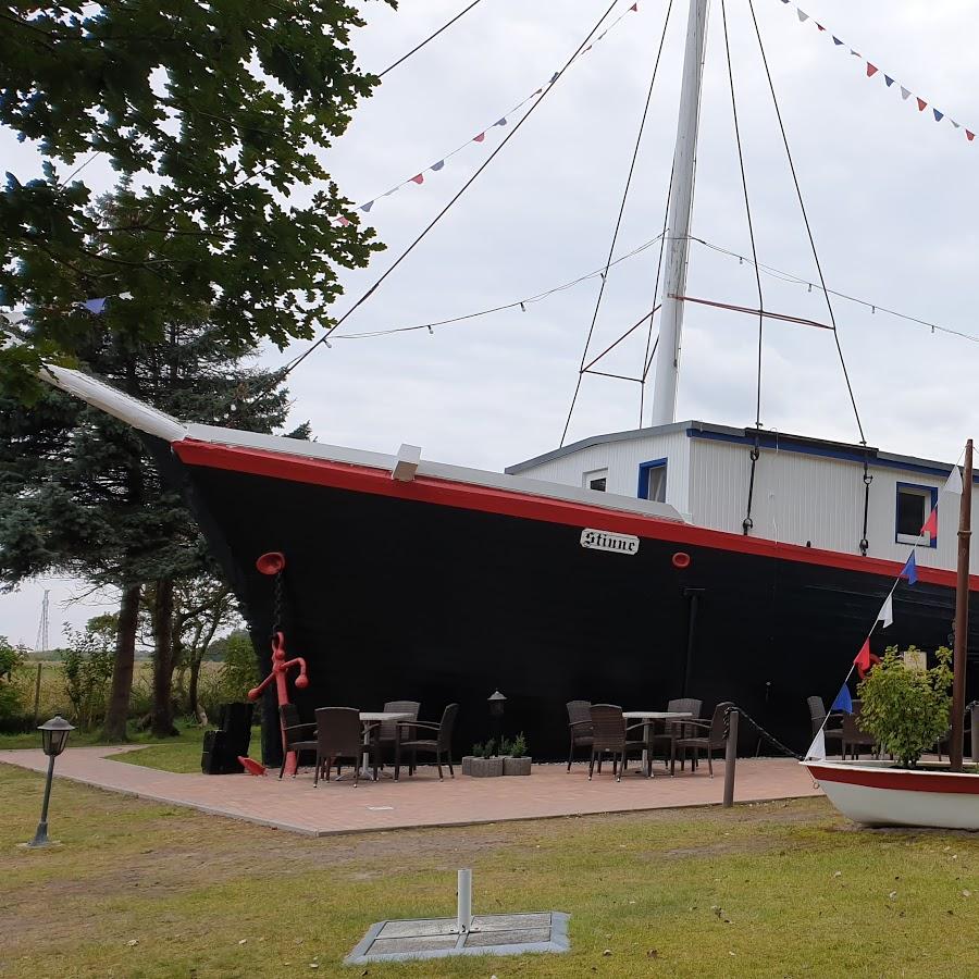 Restaurant "Strandhaus Fischkiste" in  Dierhagen