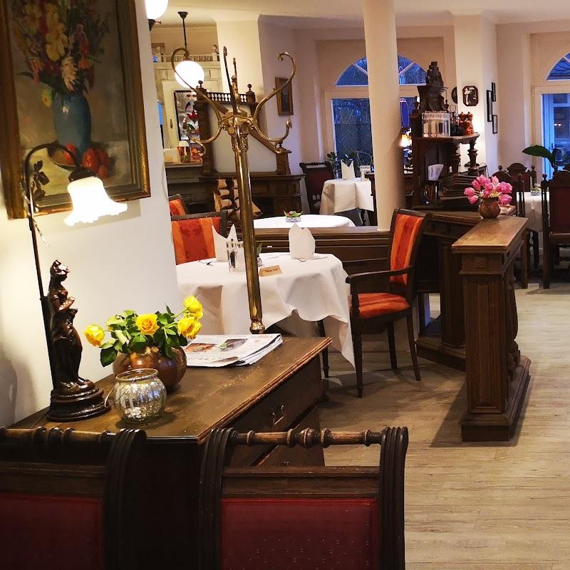 Restaurant "Ferienwohnungen Strandläufer und Muschel in" in Ahrenshoop