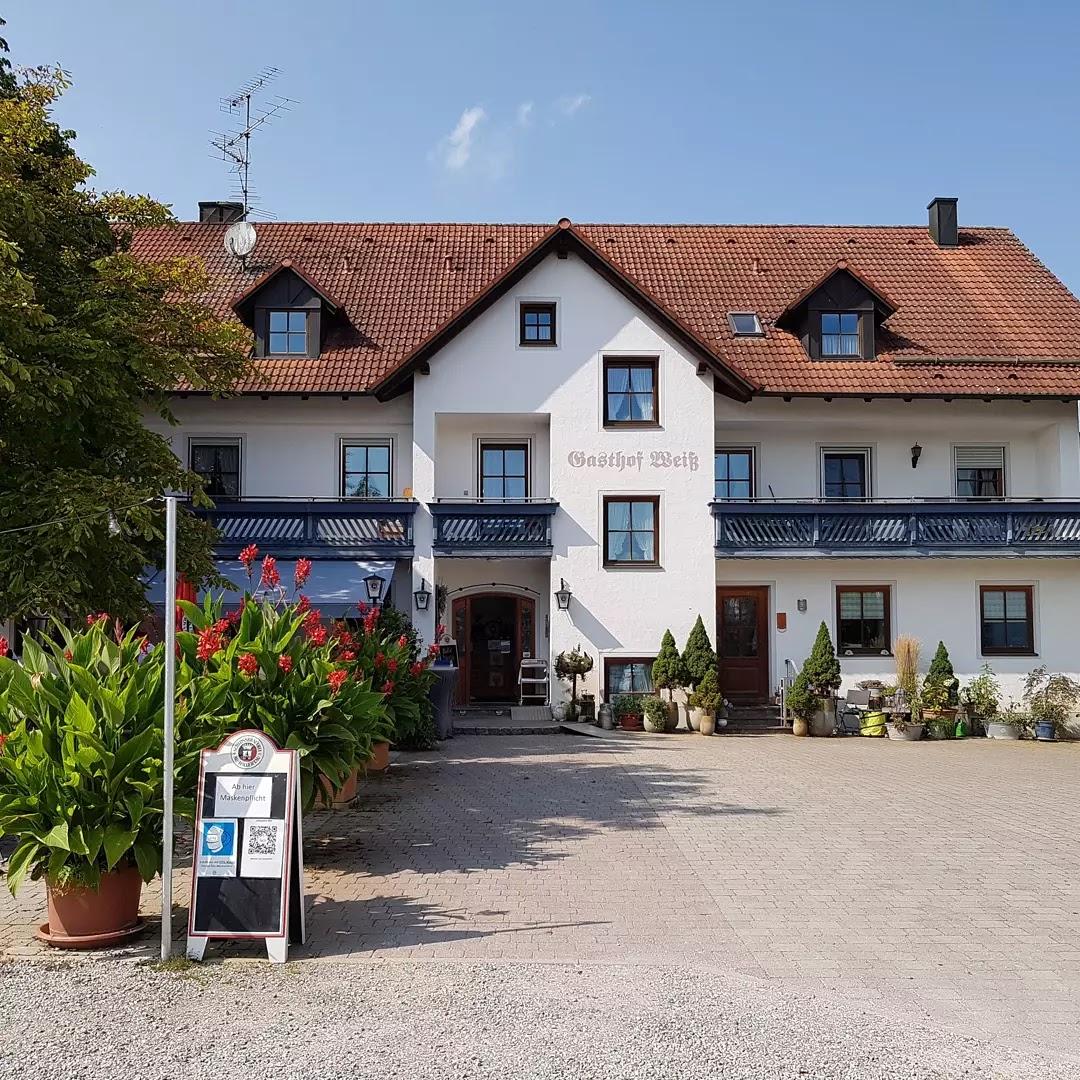 Restaurant "Landgasthof Weiß" in Schweitenkirchen
