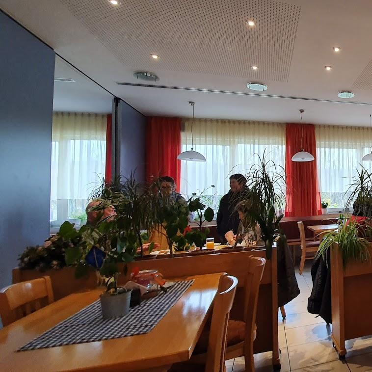 Restaurant "TSV Gaststätte Heiligenbronn Inh. Fam. Schaller" in  Neckartenzlingen