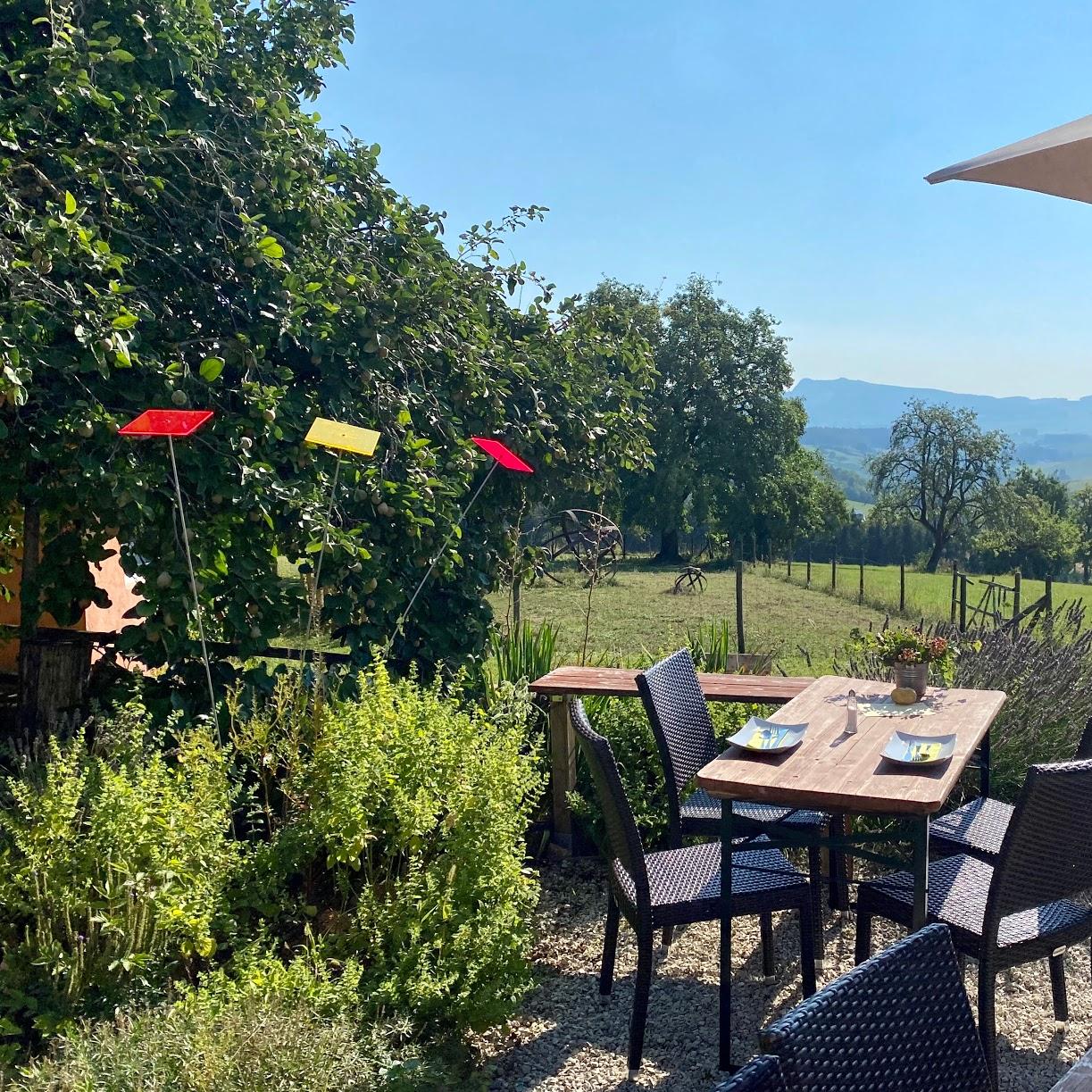 Restaurant "Rabenscheune auf dem Kastanienhof" in  Tengen