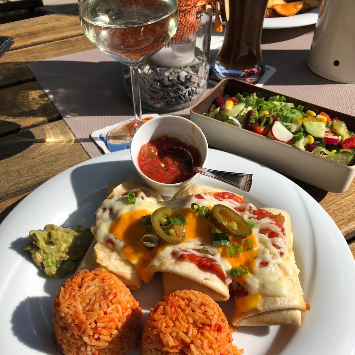 Restaurant "Gaststätte Jahnhalle" in  Regenstauf