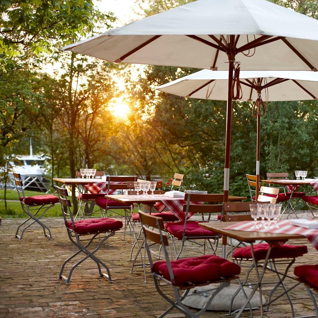 Restaurant "Stolper Fährkrug" in  Peene