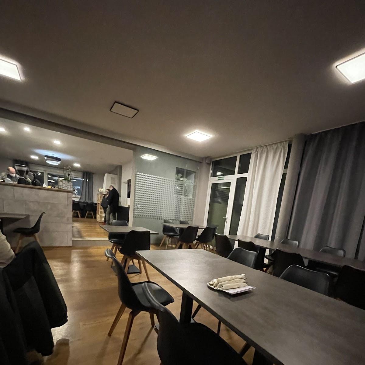 Restaurant "Raffaele2go" in Burgau