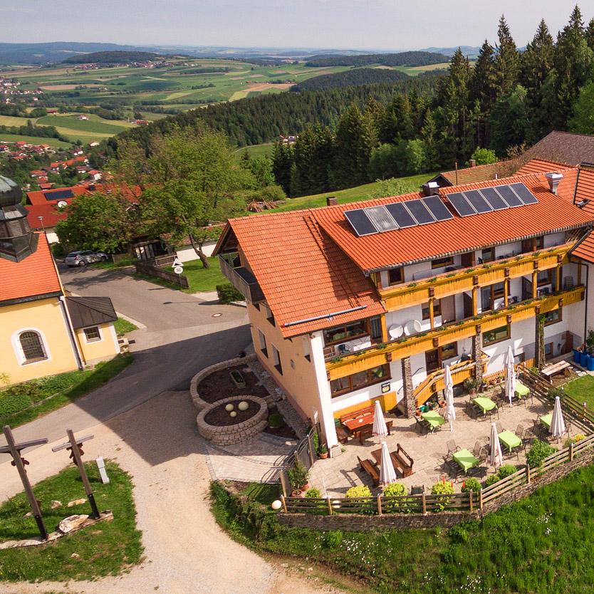 Restaurant "Kolmsteiner Hof" in Neukirchen beim Heiligen Blut