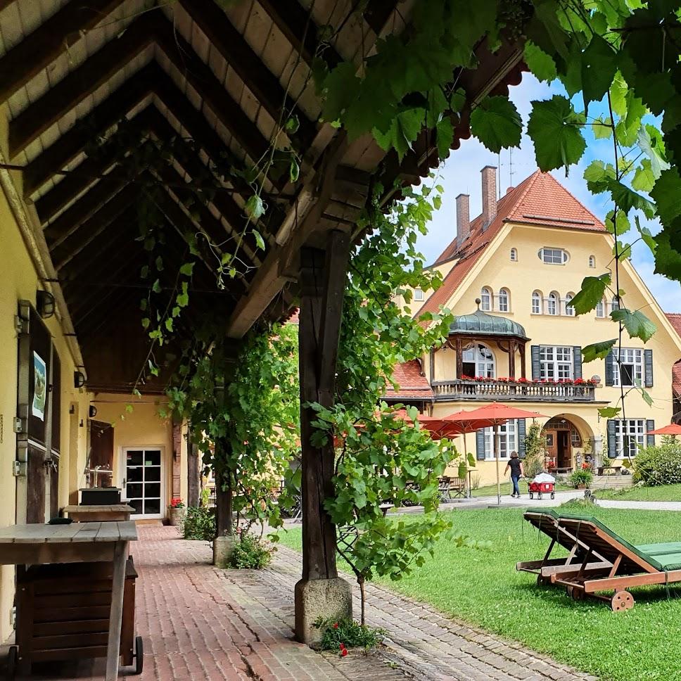 Restaurant "Gut Sonnenhausen GmbH&Co.KG" in Glonn