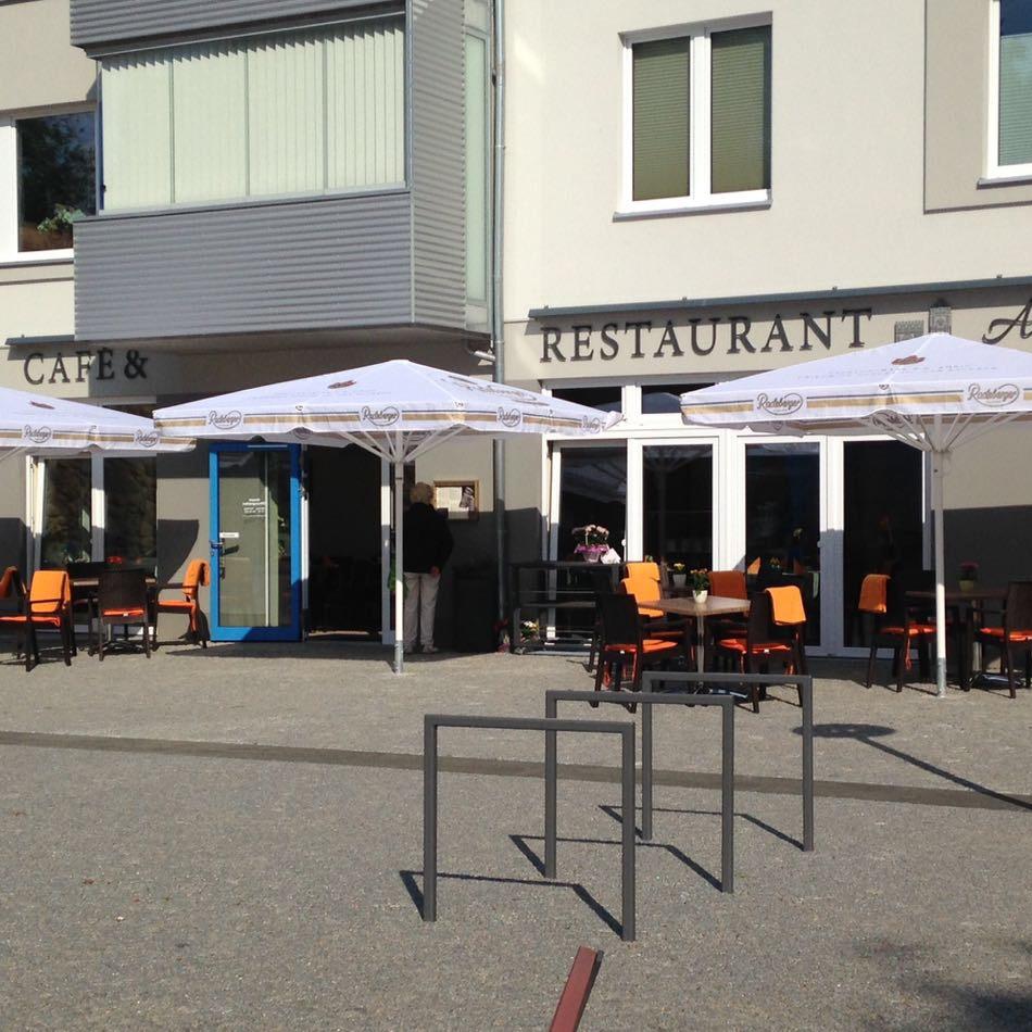 Restaurant "Café & Restaurant Am Treptower Tor" in Neubrandenburg