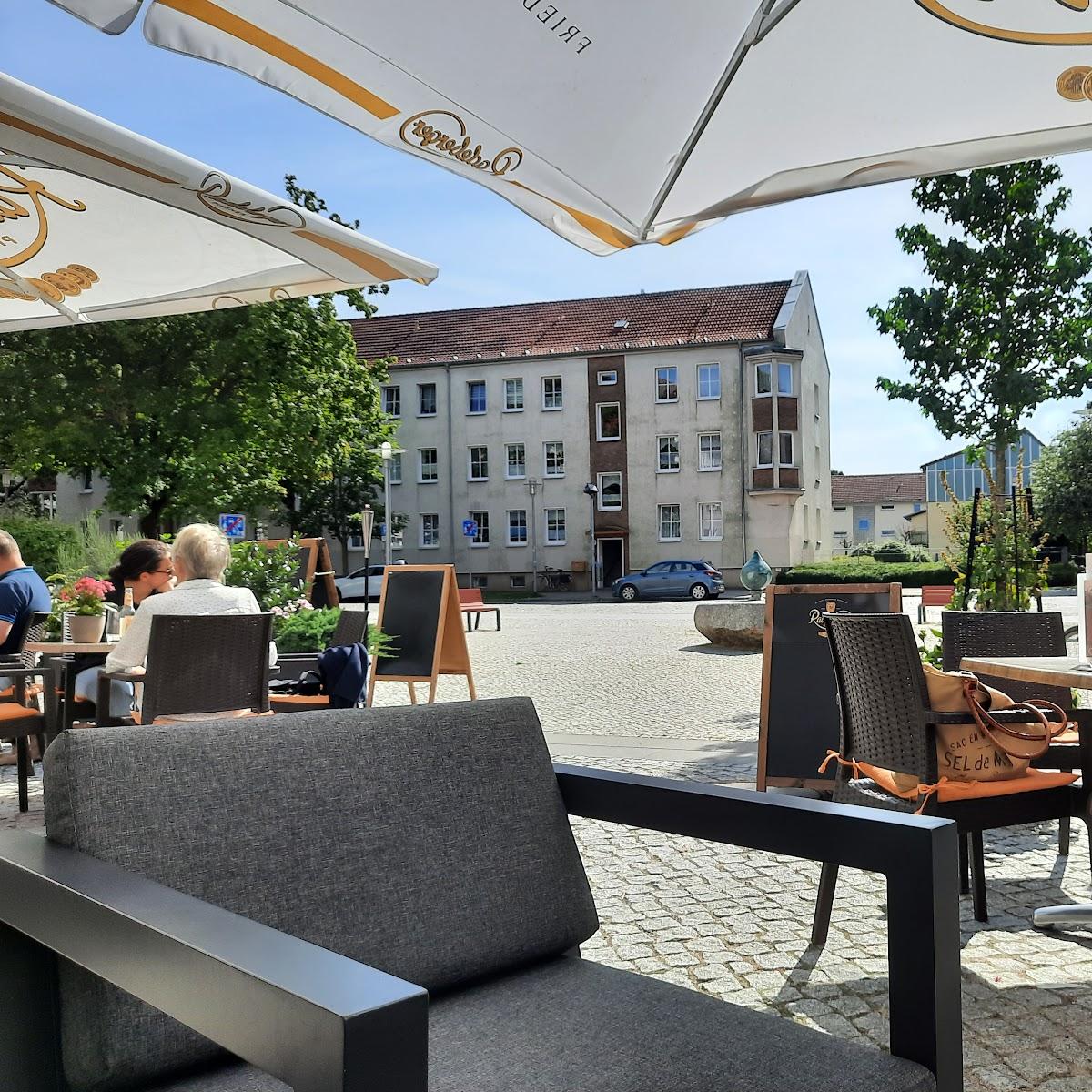 Restaurant "Café & Restaurant Am Treptower Tor" in Neubrandenburg