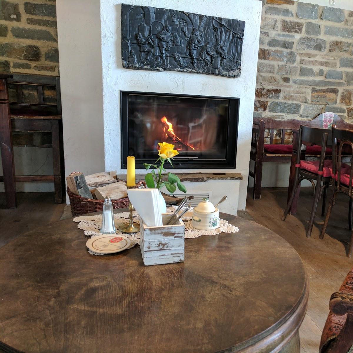 Restaurant "Alte Krähe" in  Berg