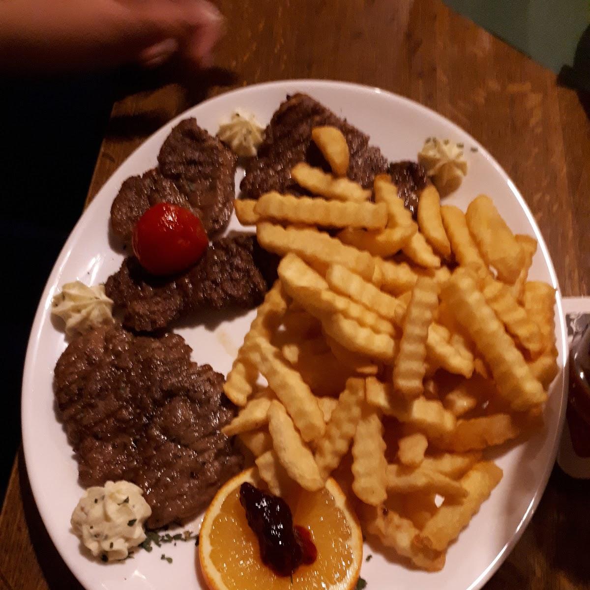 Restaurant "Landgasthof Zur Hecke Anton und Monika Stadler" in  Pfarrkirchen