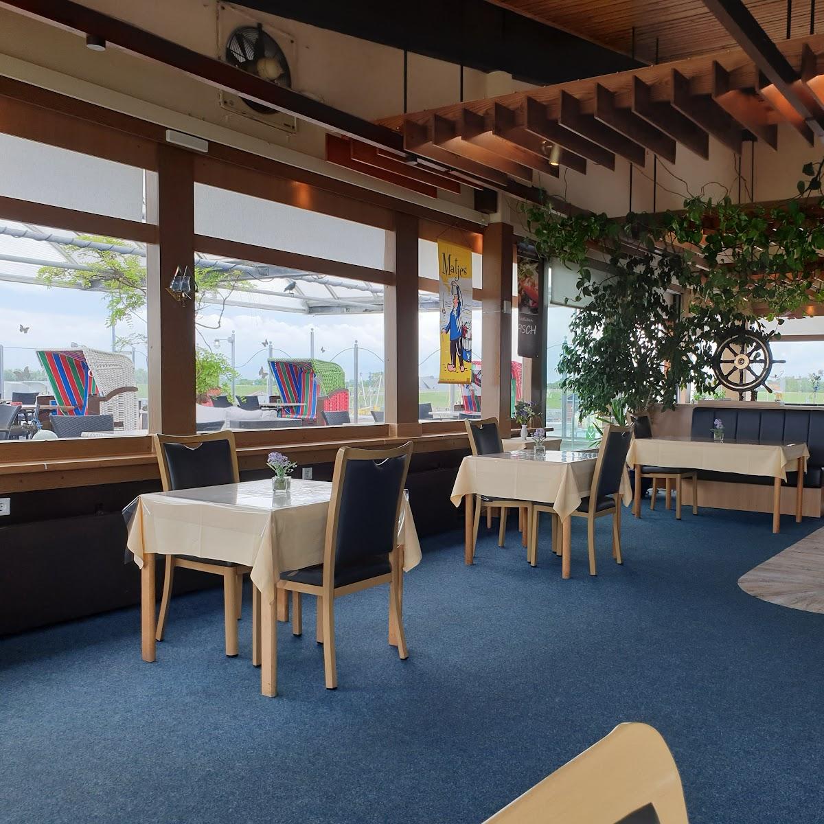 Restaurant "Strandhalle Dorum" in Wurster Nordseeküste