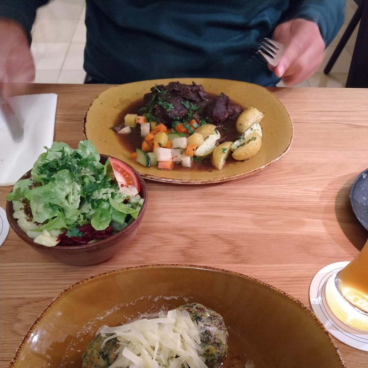 Restaurant "Gasthof Herzogin Anna" in  Ohlstadt