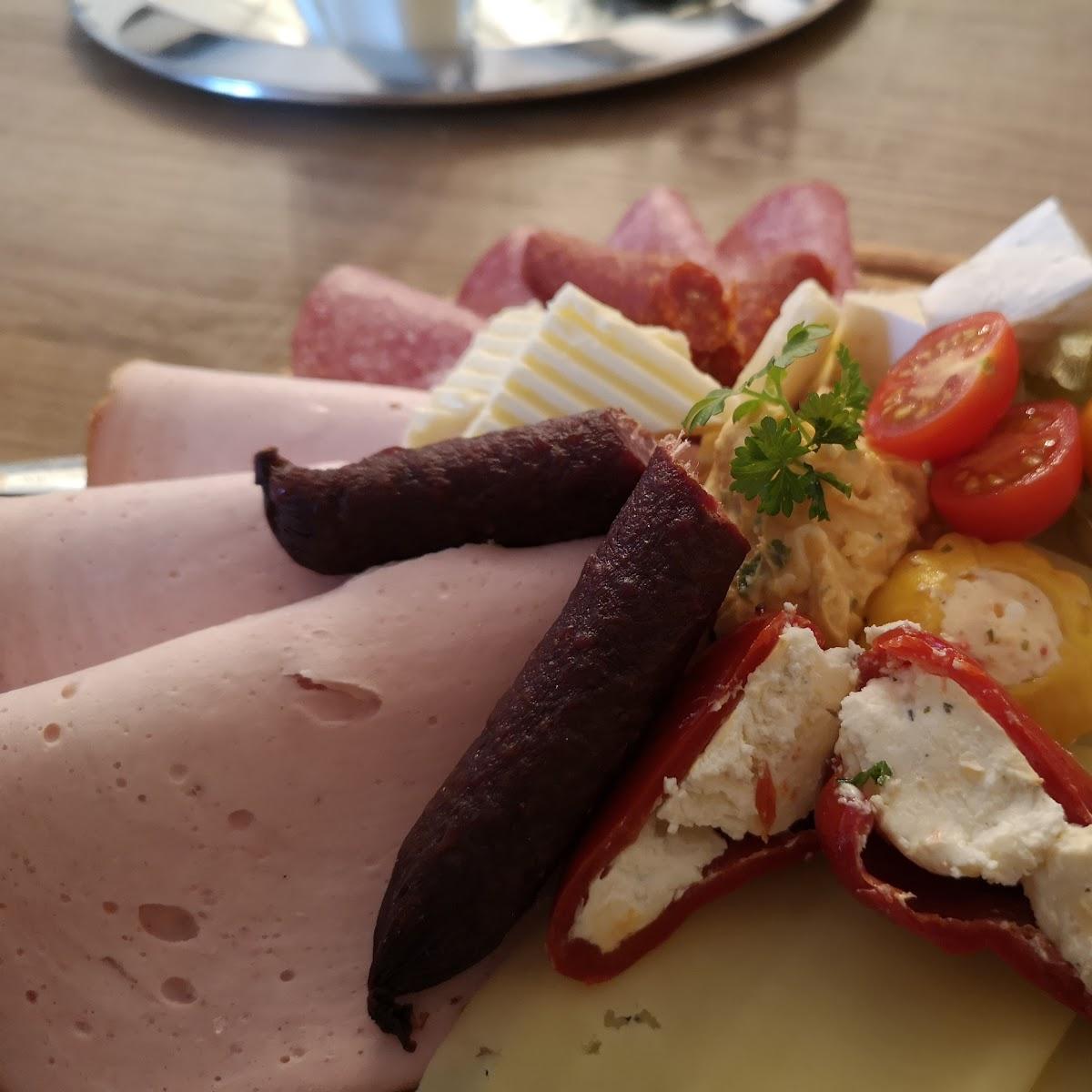 Restaurant "Berg Blick - Bed, Brunch & Burger" in  See