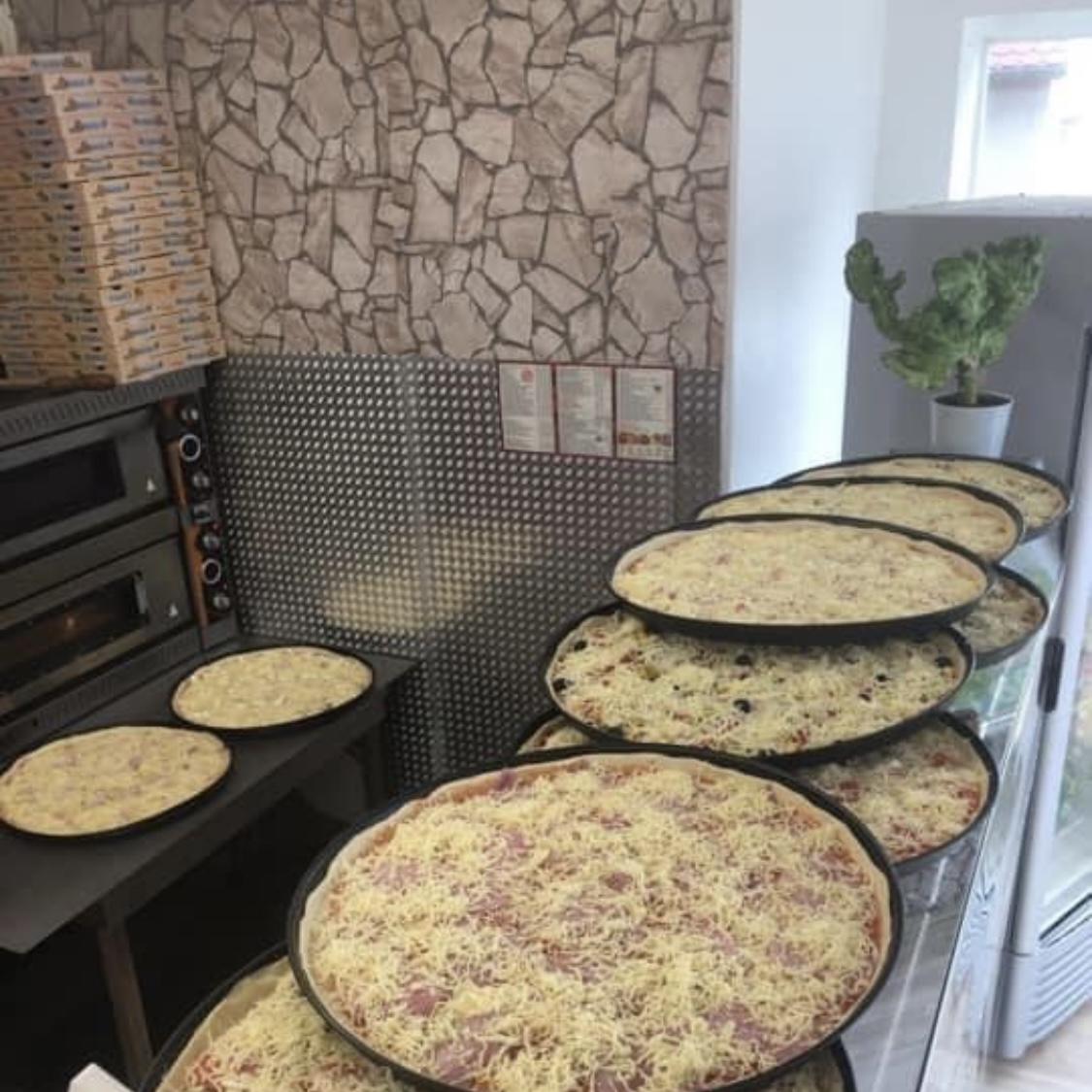 Restaurant "La Pizza Pizzaexpress-Pizzaservice" in Offingen