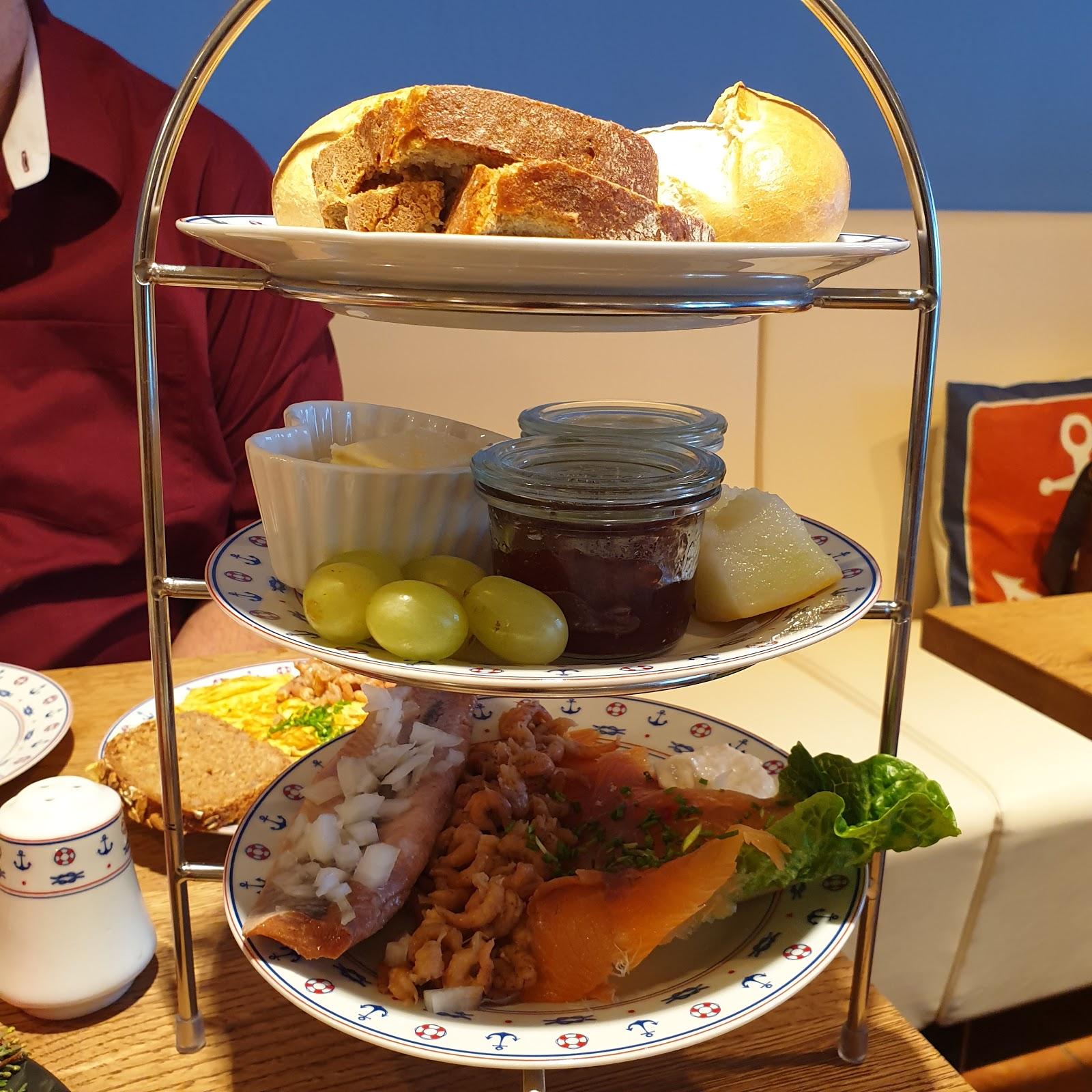 Restaurant "Liebevoll hinterm Deich" in  Lehe