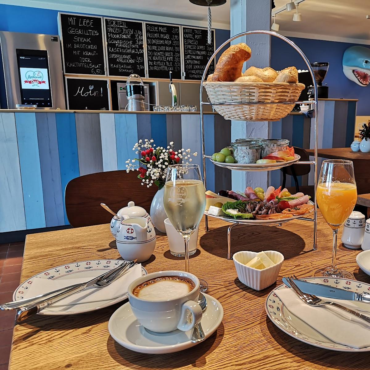 Restaurant "Liebevoll hinterm Deich" in Lehe