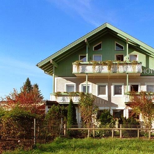 Restaurant "Gartenhotel Salzach" in  Burghausen
