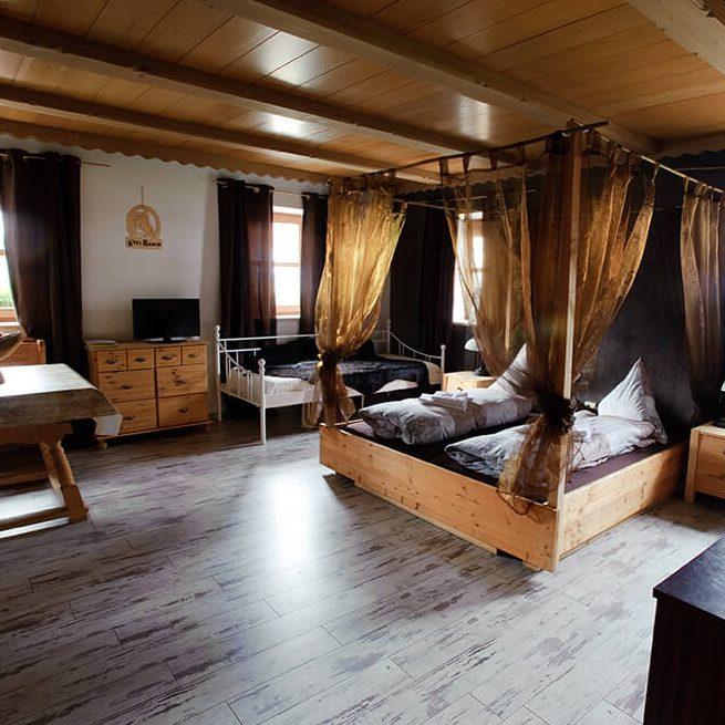 Restaurant "Landhotel  Zum Matthiasl  & MRanch Trainingsstall" in Haidmühle