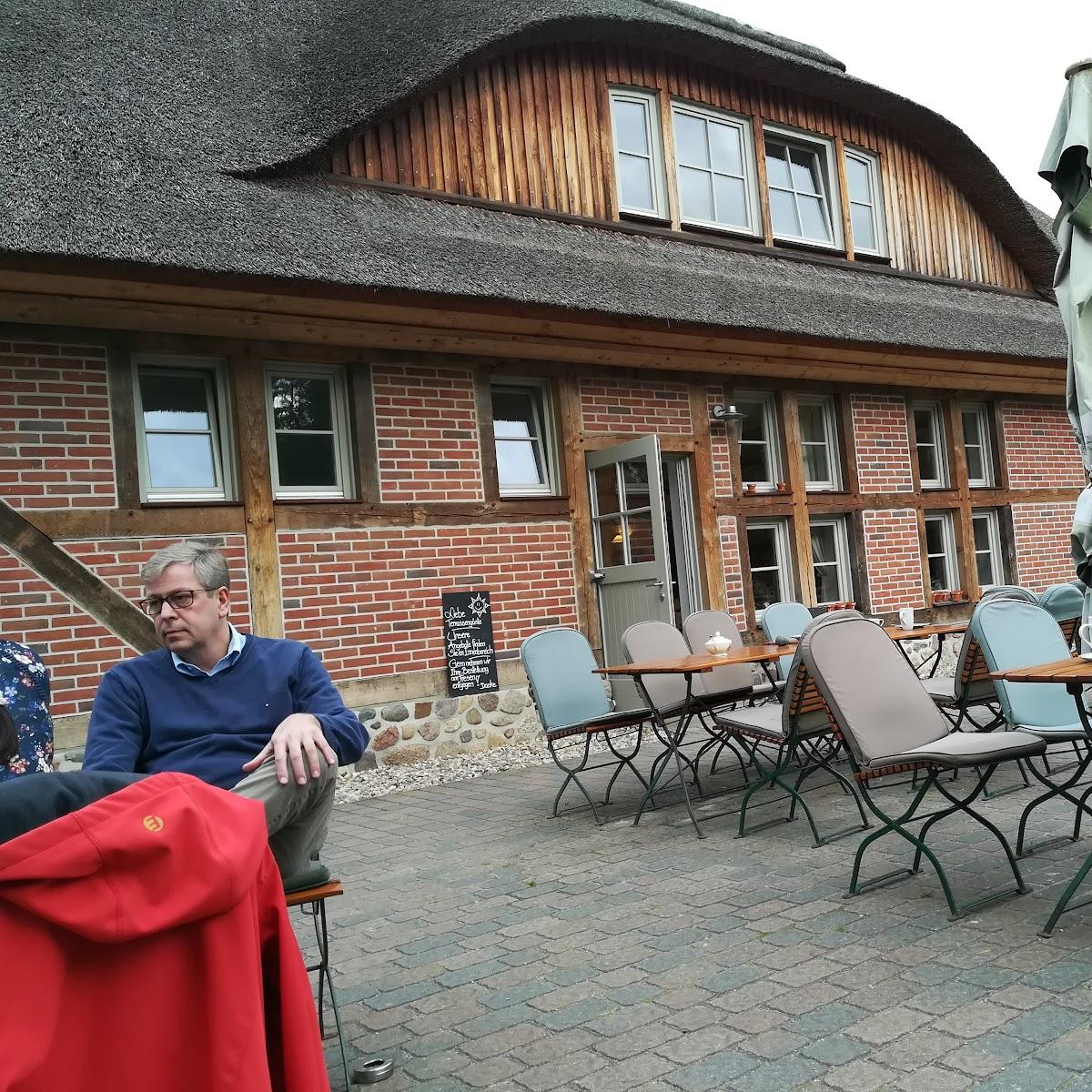 Restaurant "Nemitzer Heidehaus" in Trebel