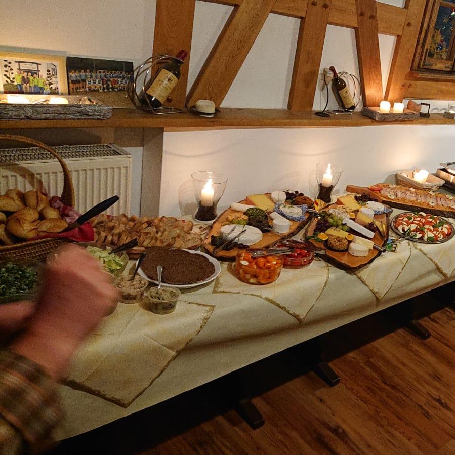 Restaurant "Gasthof  Rolandseck  Gutbürgerliche Speisegaststätte, Kegelbahn, Biergarten, Feierlichkeiten aller Art," in Windeck