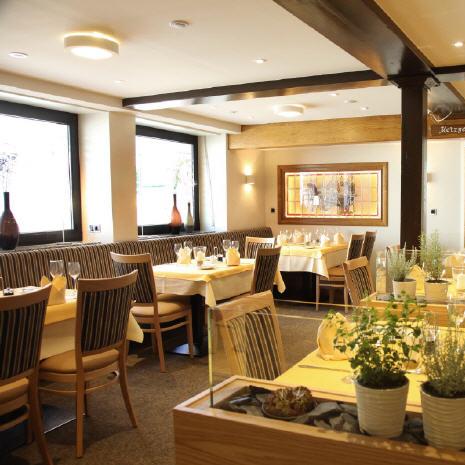 Restaurant "Restaurant Lingerhand" in Wolken