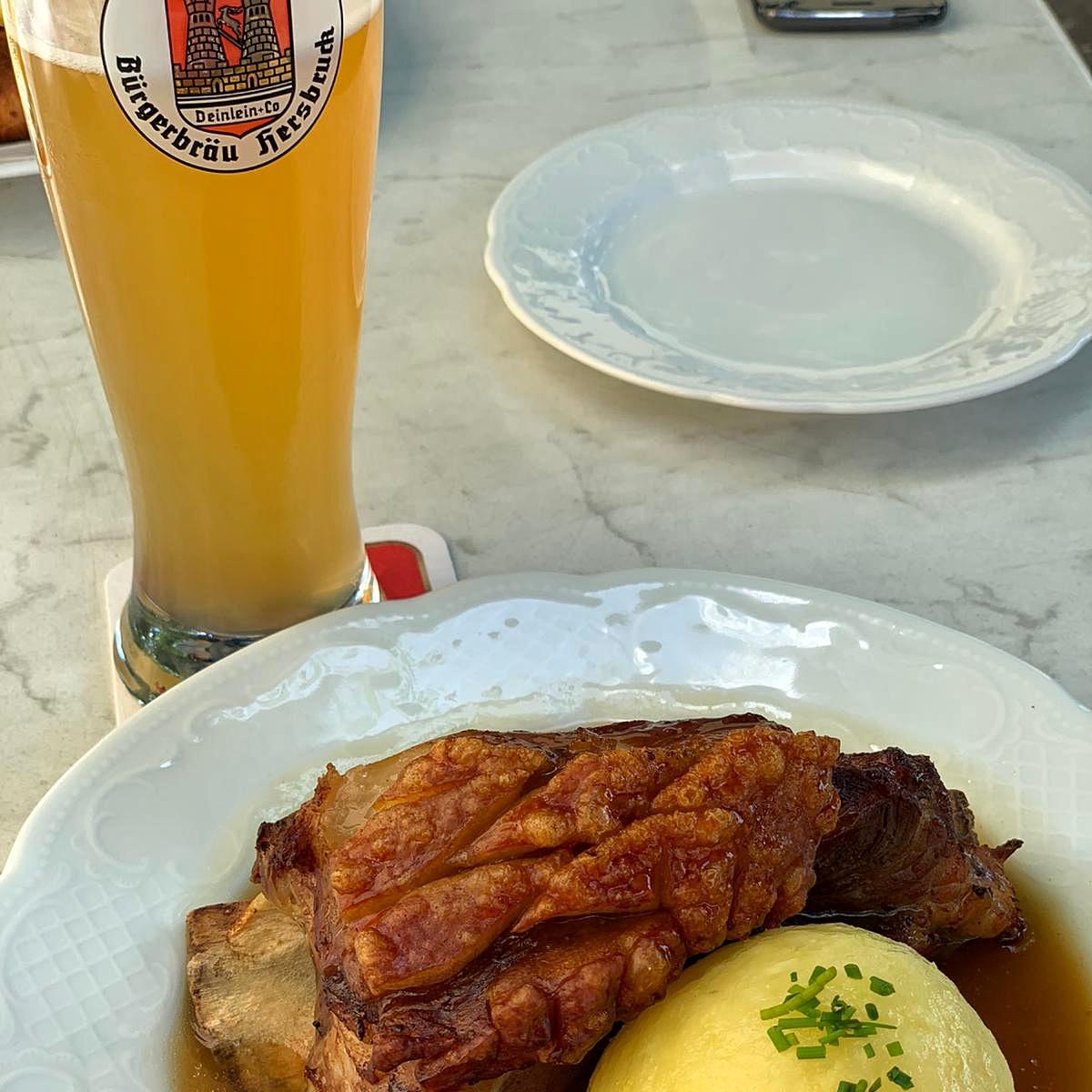 Restaurant "Gasthaus Grüner Baum Kucha" in  Offenhausen