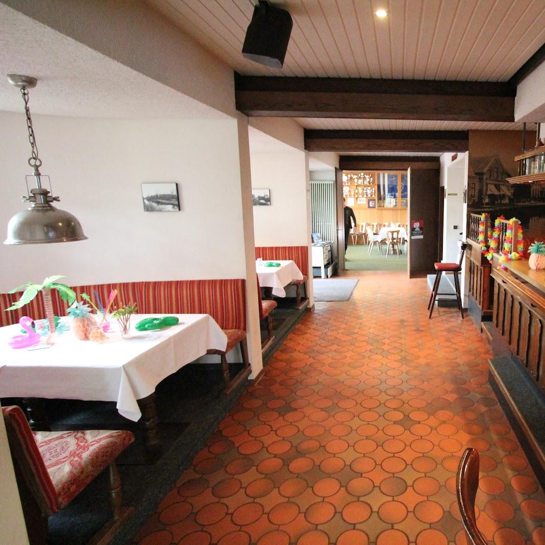 Restaurant "Plümers Gaststätte" in Rhauderwieke