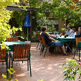 Restaurant "Gasthof Zum Weißen Roß" in  Bergrheinfeld