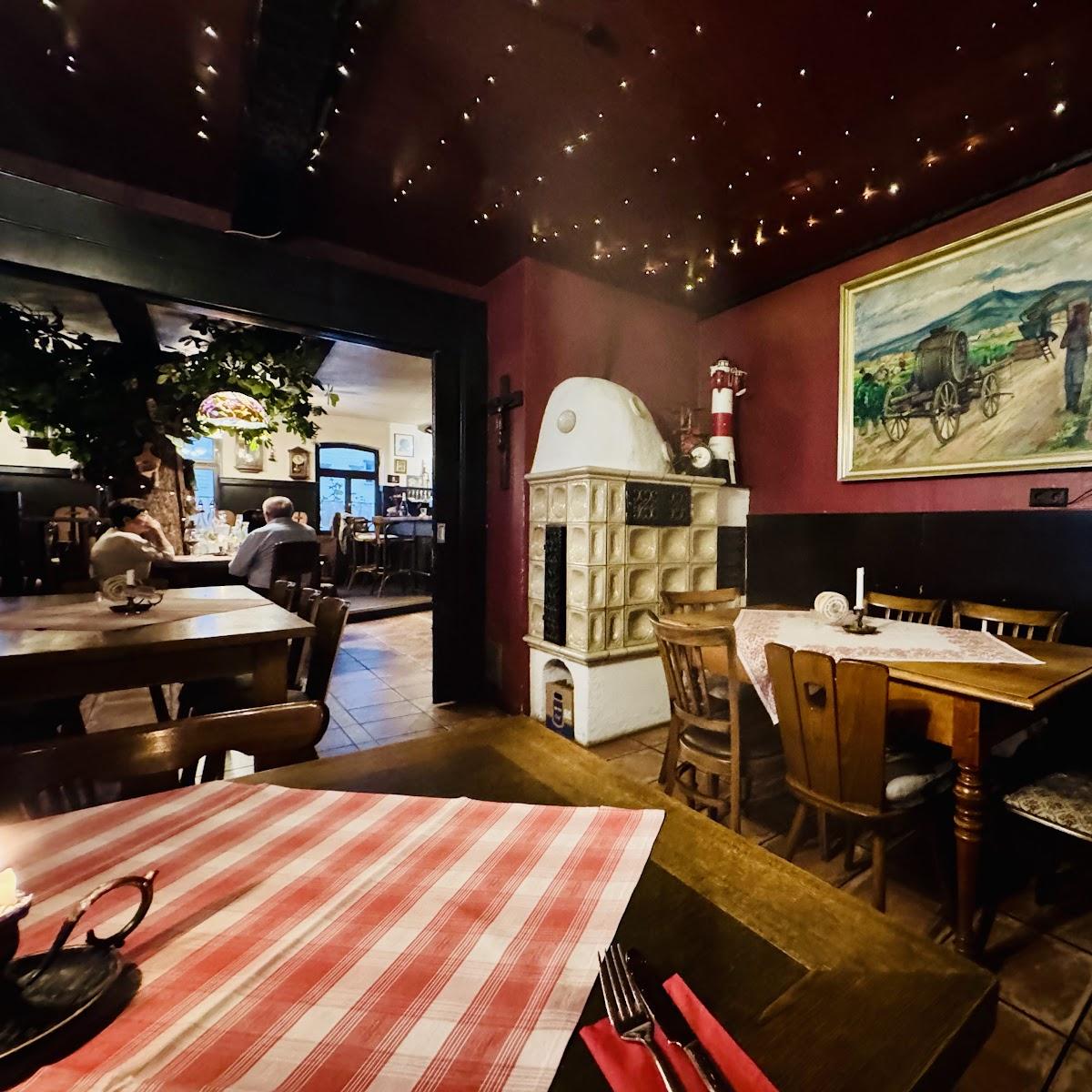 Restaurant "Alt Medenheimer-Stube" in Neuhofen