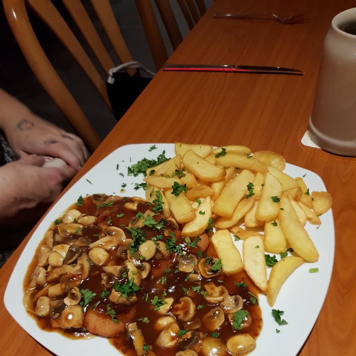 Restaurant "Pizzeria Ristorante Zur Linde Pilgerzell Pizza Lieferdienst Hotel Pool Sauna Kegelbahn" in  Künzell