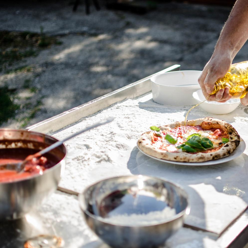 Restaurant "Napo Amo - Mobiler Pizzabäcker" in  Bergkirchen